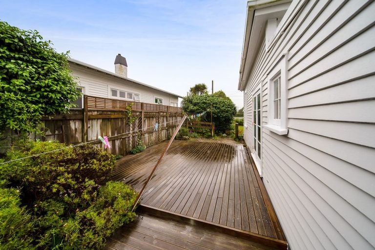 Photo of property in 72 King Street, Opunake, 4616