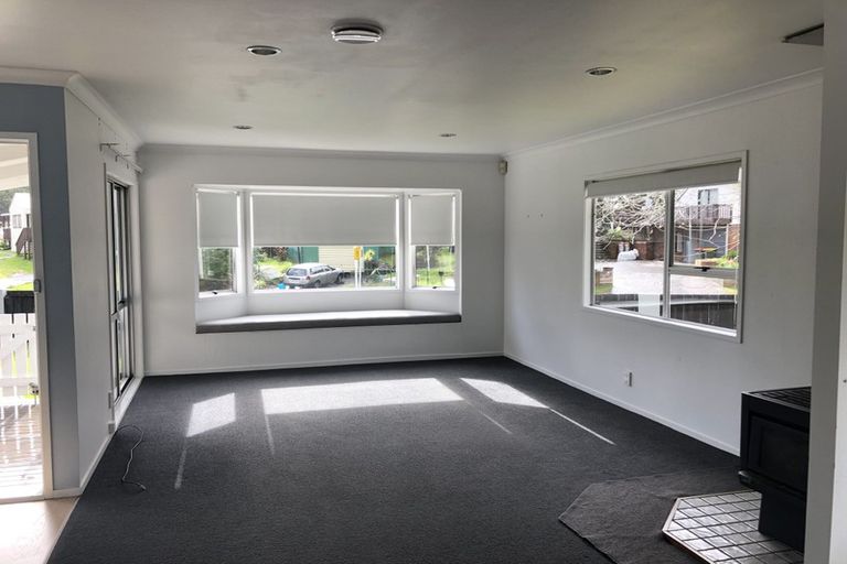 Photo of property in 3 West Harbour Drive, West Harbour, Auckland, 0618