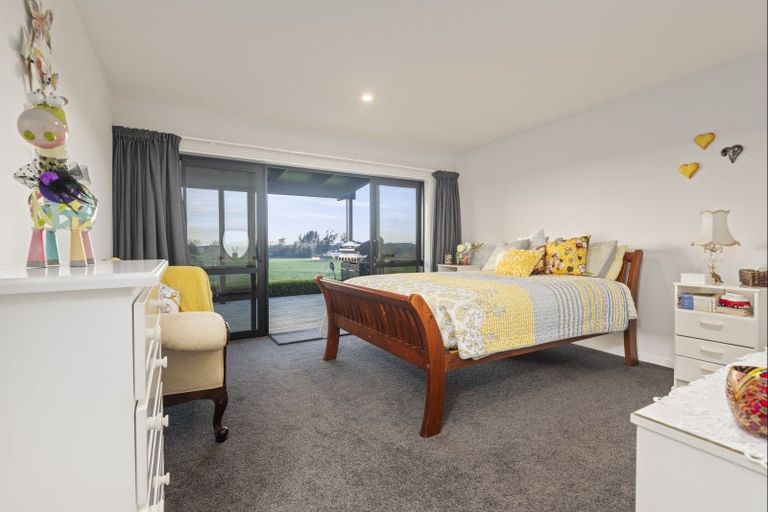 Photo of property in 42 Glade Park Lane, Shannon, Palmerston North, 4474