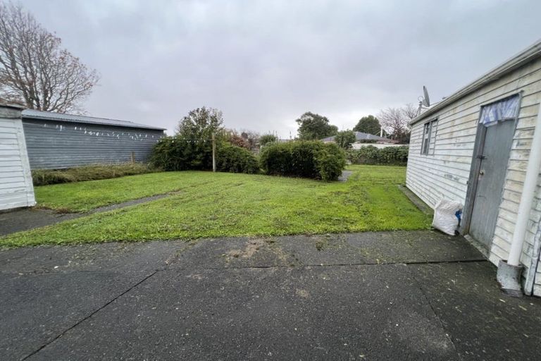 Photo of property in 16 Cardiff Street, Awapuni, Palmerston North, 4412