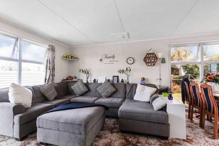 Photo of property in 3 Park Road, Glenfield, Auckland, 0629