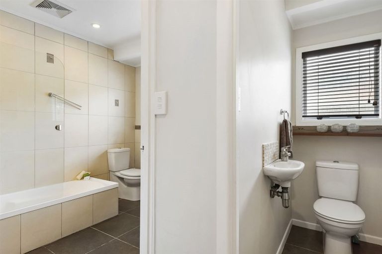 Photo of property in 1/21 Belmont Terrace, Milford, Auckland, 0620