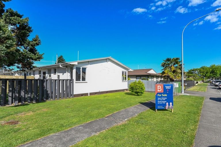 Photo of property in 1/407 Avenue Road West, Hastings, 4122