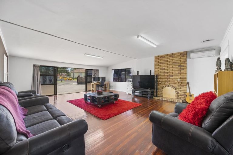 Photo of property in 63 Myers Road, Manurewa East, Auckland, 2102