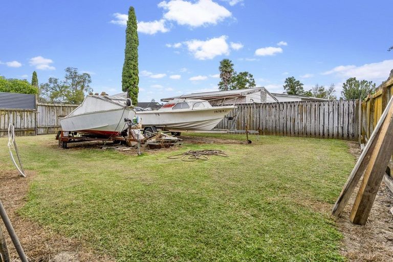 Photo of property in 125 Bruce Mclaren Road, Henderson, Auckland, 0612