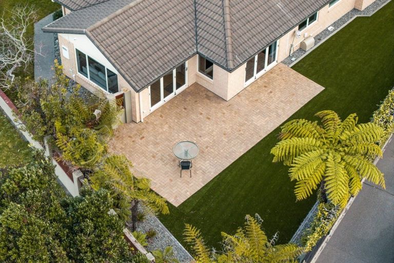 Photo of property in 2 Aranui Drive, Papamoa Beach, Papamoa, 3118