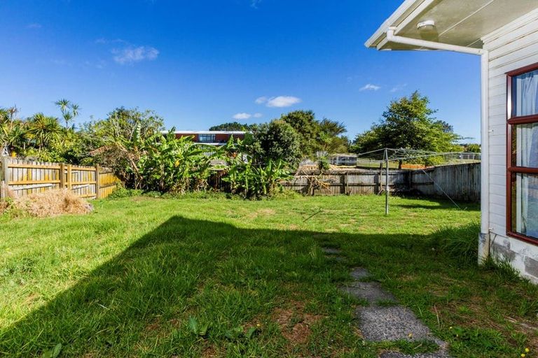Photo of property in 134 Colwill Road, Massey, Auckland, 0614