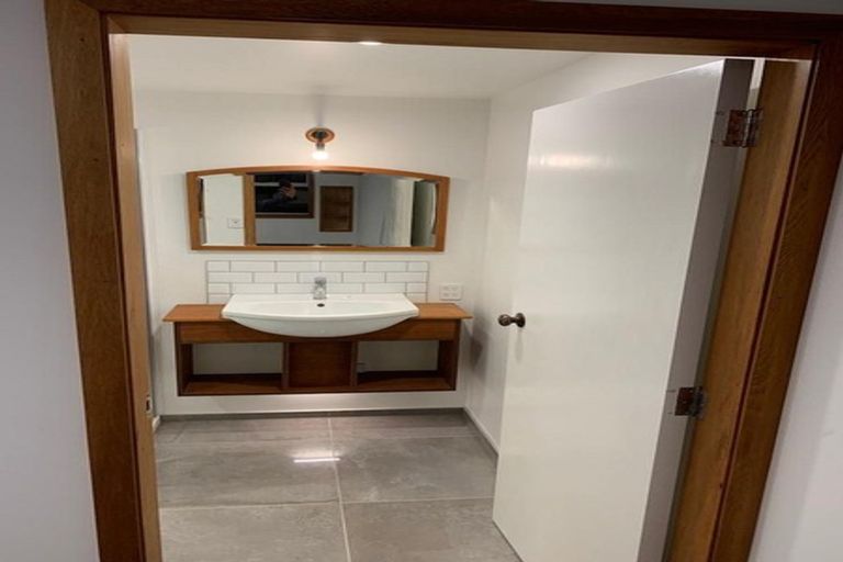 Photo of property in 34 Cannon Hill Crescent, Mount Pleasant, Christchurch, 8081