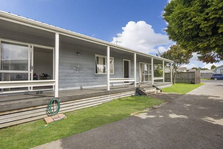 Photo of property in 78 Shifnal Drive, Randwick Park, Auckland, 2105