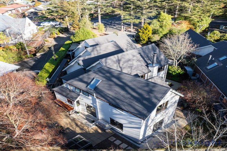 Photo of property in 374 Sawyers Arms Road, Harewood, Christchurch, 8051