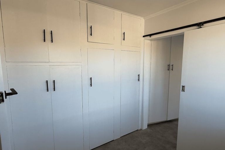 Photo of property in 61 Larnoch Road, Henderson, Auckland, 0610