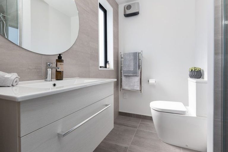 Photo of property in 2/59 Waimairi Road, Upper Riccarton, Christchurch, 8041