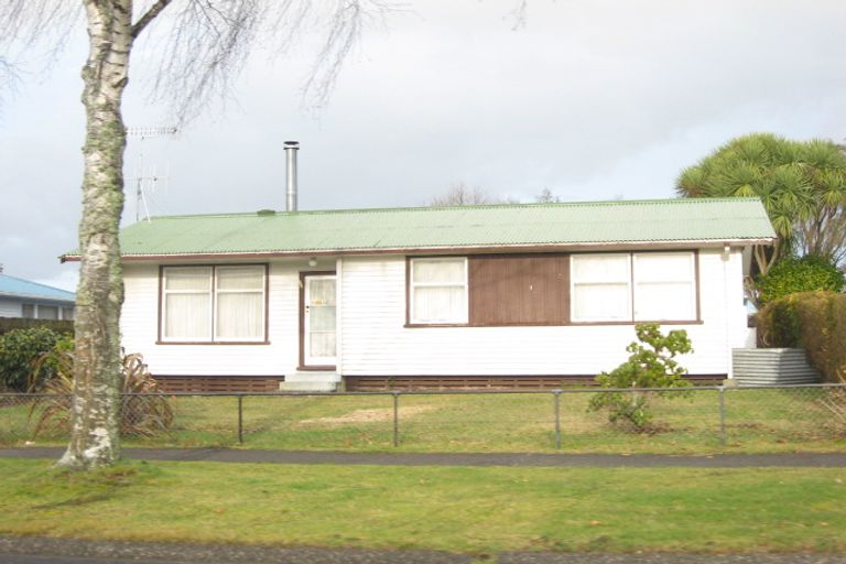 Photo of property in 104 Te Rangitautahanga Road, Turangi, 3334