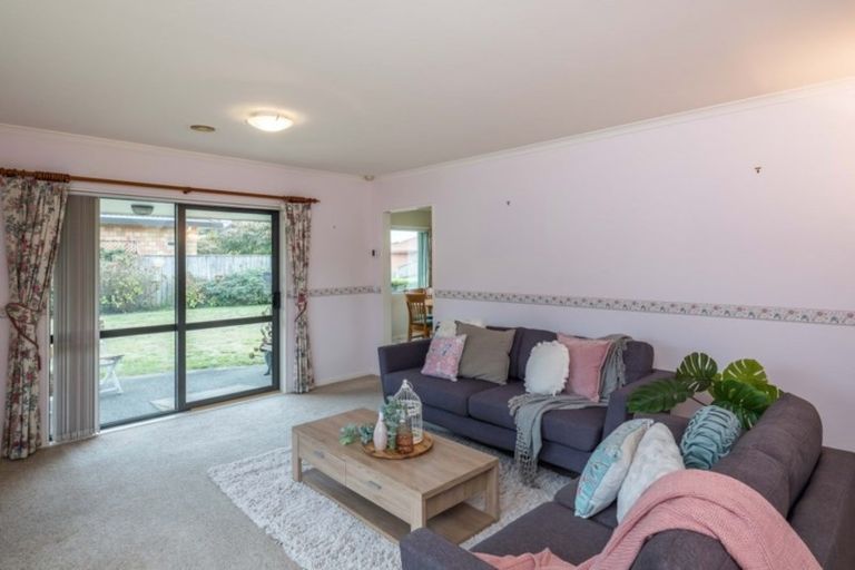 Photo of property in 52 Campion Road, Waikanae Beach, Waikanae, 5036