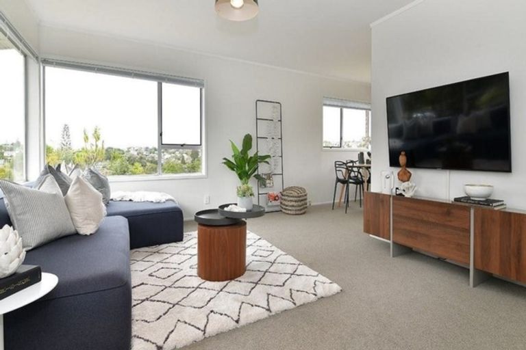 Photo of property in 1/37 Stredwick Drive, Torbay, Auckland, 0630