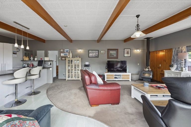 Photo of property in 34 Oxford Road, Lake Rotoma, Rotorua, 3074