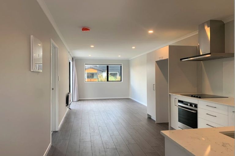 Photo of property in 2 Whakato Avenue, Kumeu, 0810