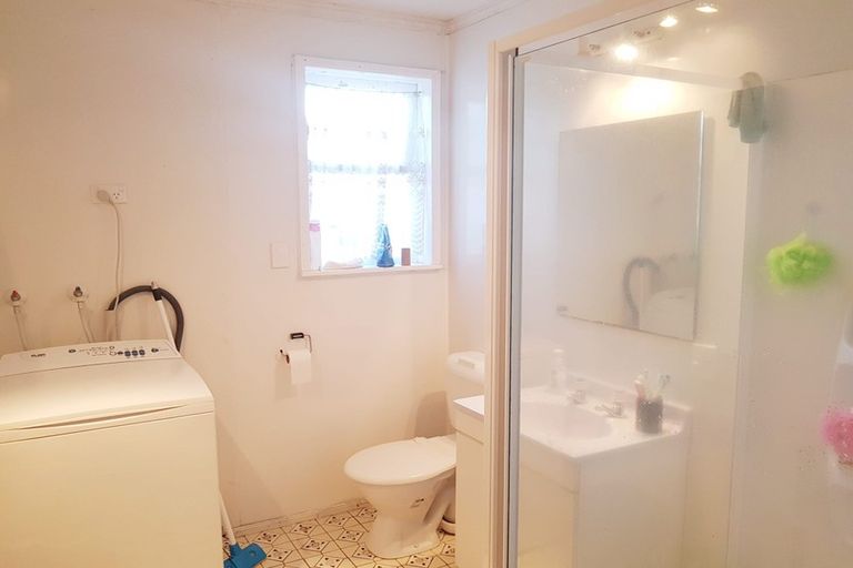 Photo of property in 13 Broadbent Street, Riccarton, Christchurch, 8041