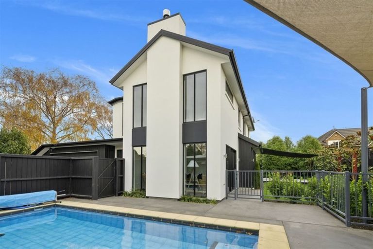 Photo of property in 15b Konini Street, Riccarton, Christchurch, 8041