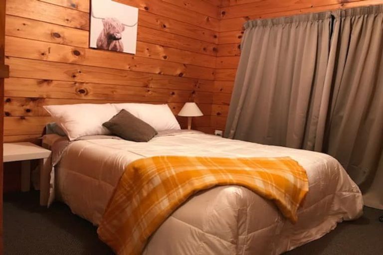 Photo of property in 32 Mackenzie Street, National Park, Owhango, 3989