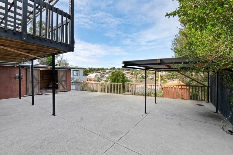 Photo of property in 2/25 Matai Road, Stanmore Bay, Whangaparaoa, 0932