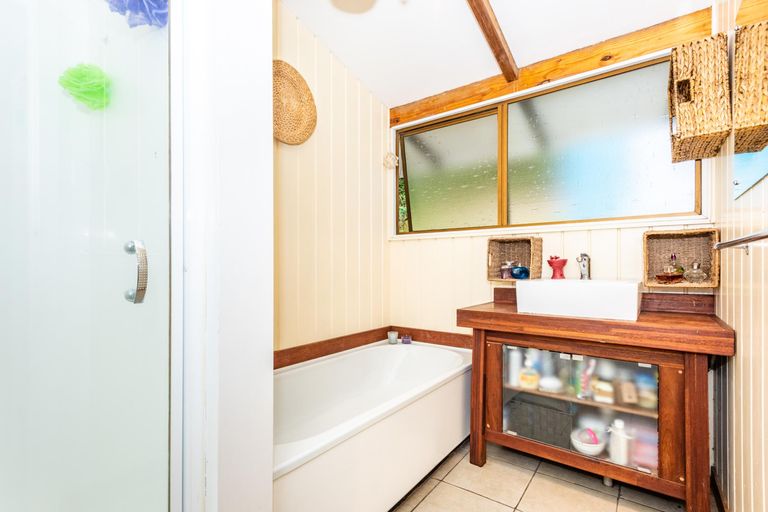 Photo of property in 77 Endcliffe Road, Kaiti, Gisborne, 4010