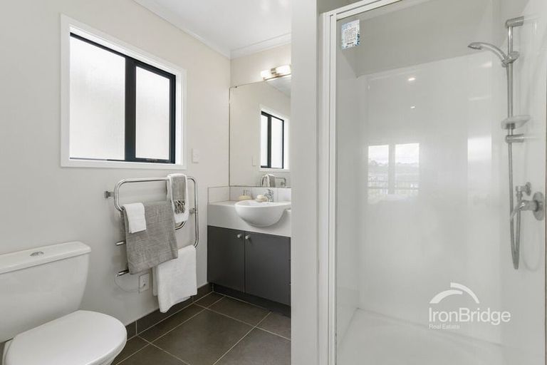 Photo of property in 97 Fields Parade, Oteha, Auckland, 0632