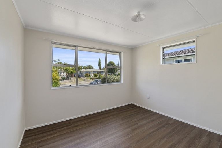 Photo of property in 75 Meadowvale Drive, Levin, 5510