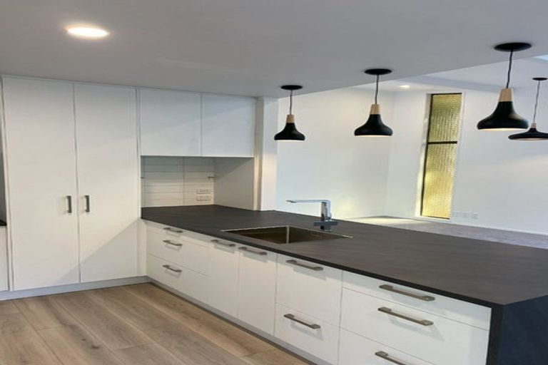 Photo of property in 58 Wirihana Road, Titirangi, Auckland, 0604