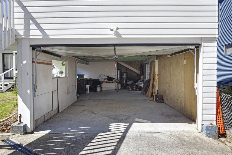 Photo of property in 32 The Terrace, Waihi Beach, 3611