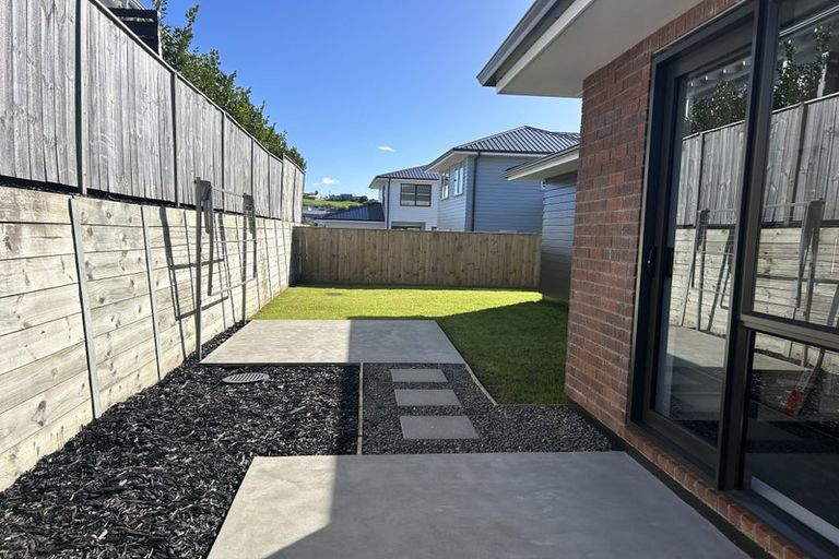 Photo of property in 27 Moana Drive, Mahia, 4198
