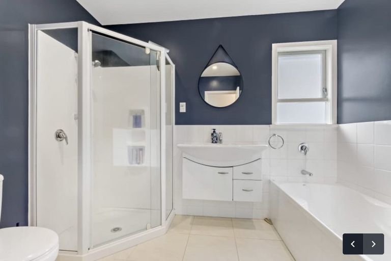 Photo of property in 41 Farquhar Road, Glendene, Auckland, 0602