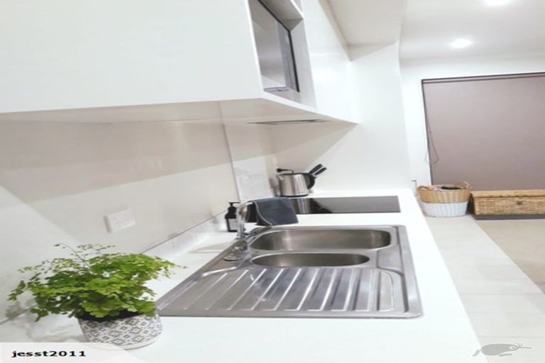 Photo of property in 25 Rangihina Road, Hobsonville, Auckland, 0616