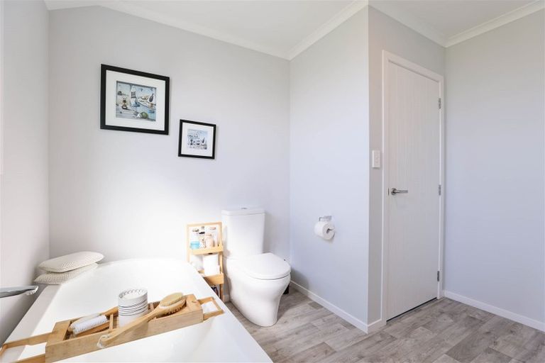 Photo of property in 10 Whiteoak Grove, Tinwald, Ashburton, 7700