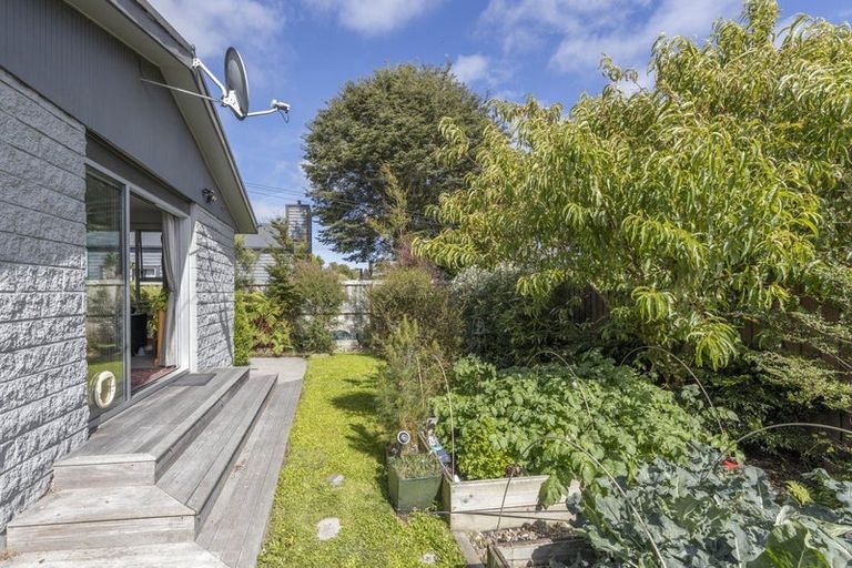 Photo of property in 2/21 Medway Street, Richmond, Christchurch, 8013