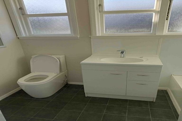 Photo of property in 70 Dimock Street, Titahi Bay, Porirua, 5022