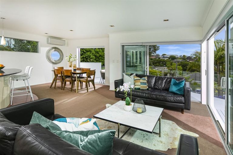 Photo of property in 1/40 Beulah Avenue, Rothesay Bay, Auckland, 0630