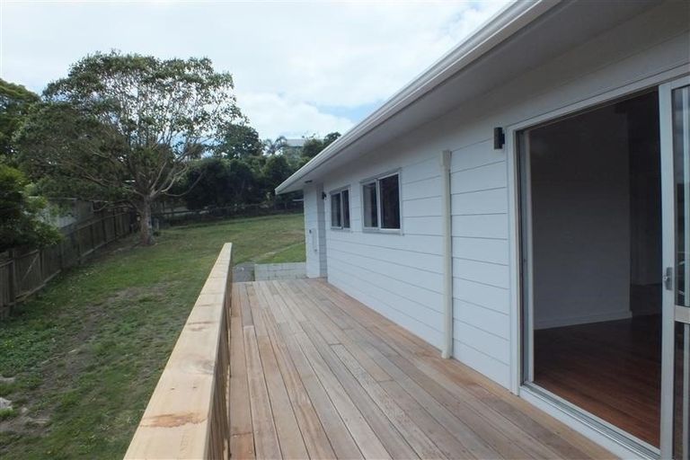 Photo of property in 6 William Hadlow Place, Hatfields Beach, Orewa, 0931