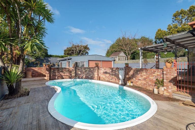 Photo of property in 69 Martin Avenue, Mount Albert, Auckland, 1025