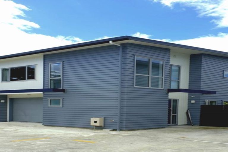 Photo of property in 2/11 Crosher Place, Silverdale, Hamilton, 3216