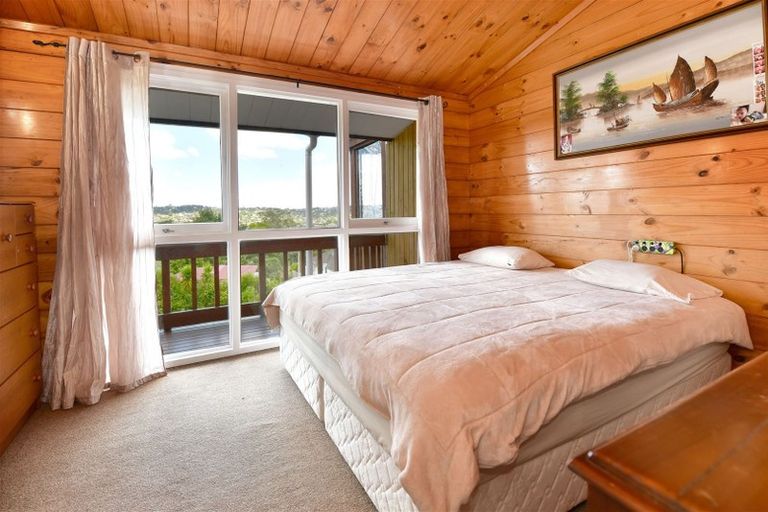 Photo of property in 60 Carlisle Road, Browns Bay, Auckland, 0630