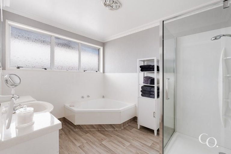 Photo of property in 10 Andrew Place, Otumoetai, Tauranga, 3110