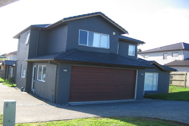 Photo of property in 14 Ballymore Drive, Pinehill, Auckland, 0632