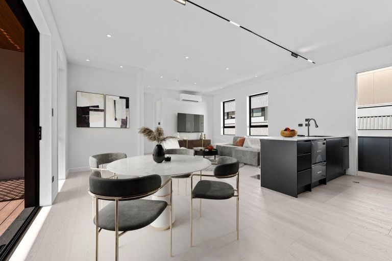 Photo of property in 4/3 Campbell Road, Takapuna, Auckland, 0622