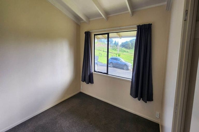 Photo of property in 39a Awhiorangi Promenade, Swanson, Auckland, 0816