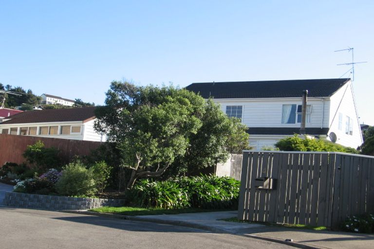 Photo of property in 4 Windermeer Grove, Churton Park, Wellington, 6037