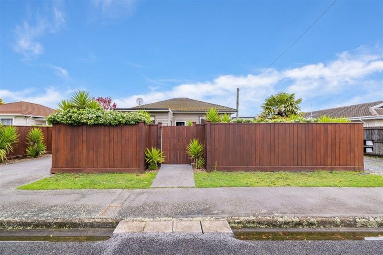 Photo of property in 1/16 Lees Road, Strowan, Christchurch, 8052