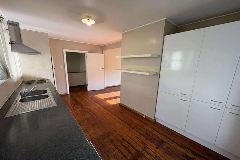 Photo of property in 21 Montgomery Avenue, Karori, Wellington, 6012