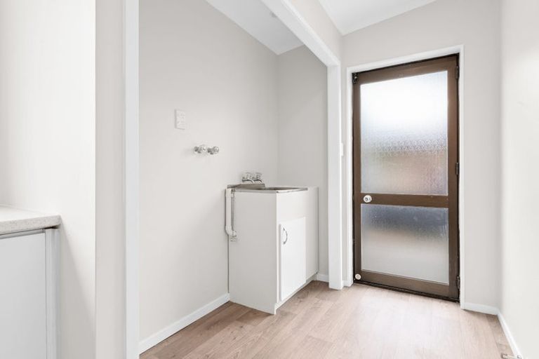 Photo of property in 16 Howden Road, Fairfield, Hamilton, 3214