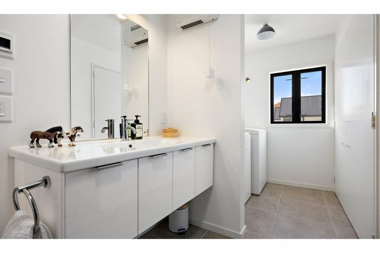 Photo of property in 5/140 Office Road, Merivale, Christchurch, 8014